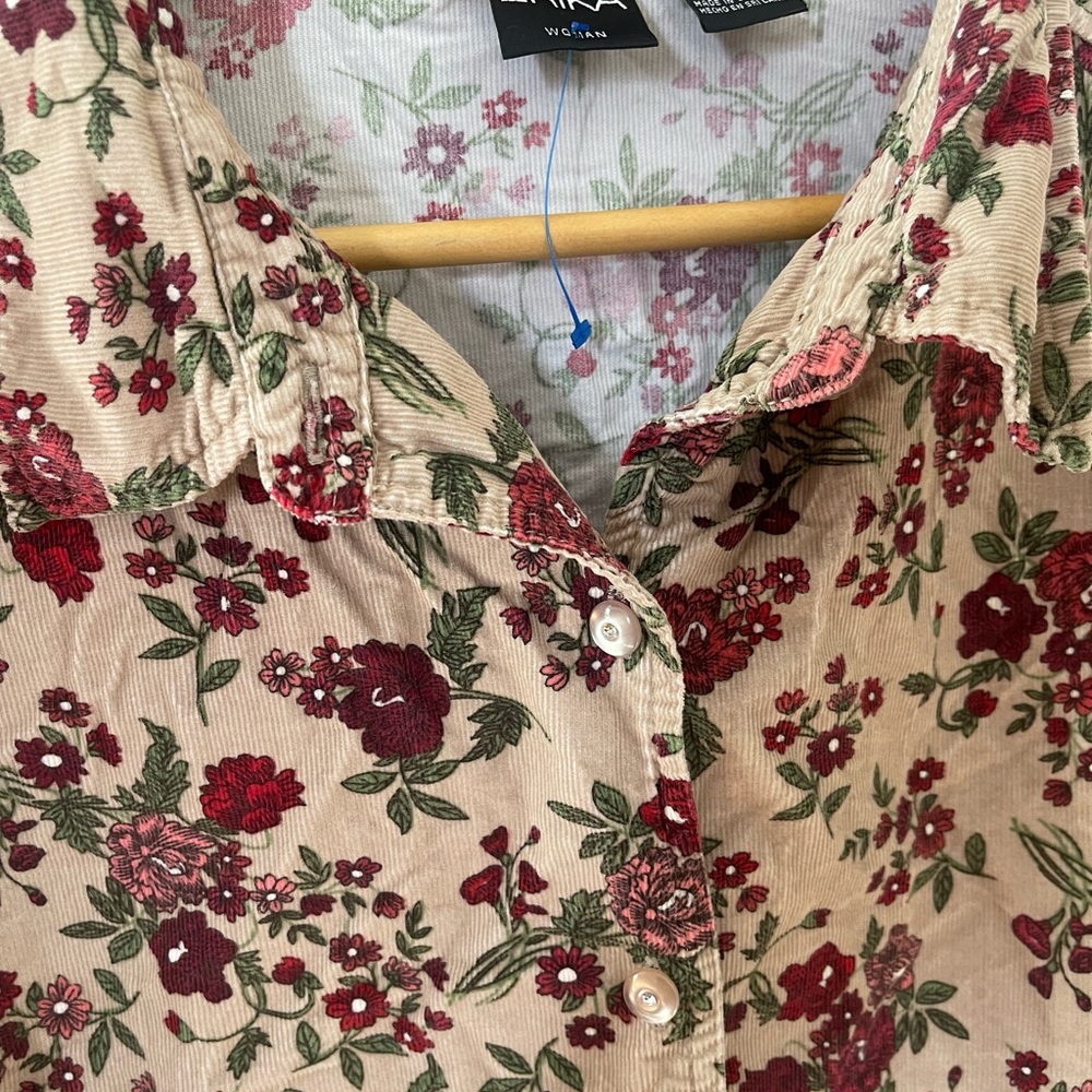 Floral button down - Picture 3 of 3